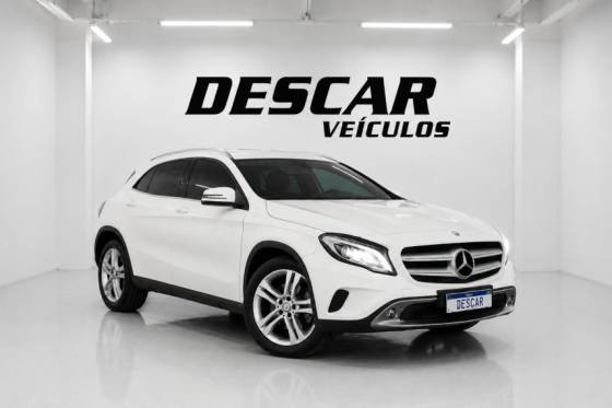 MERCEDES-BENZ GLA 200 1.6 CGI ENDURO 16V TURBO FLEX 4P AUTOMÁTICO